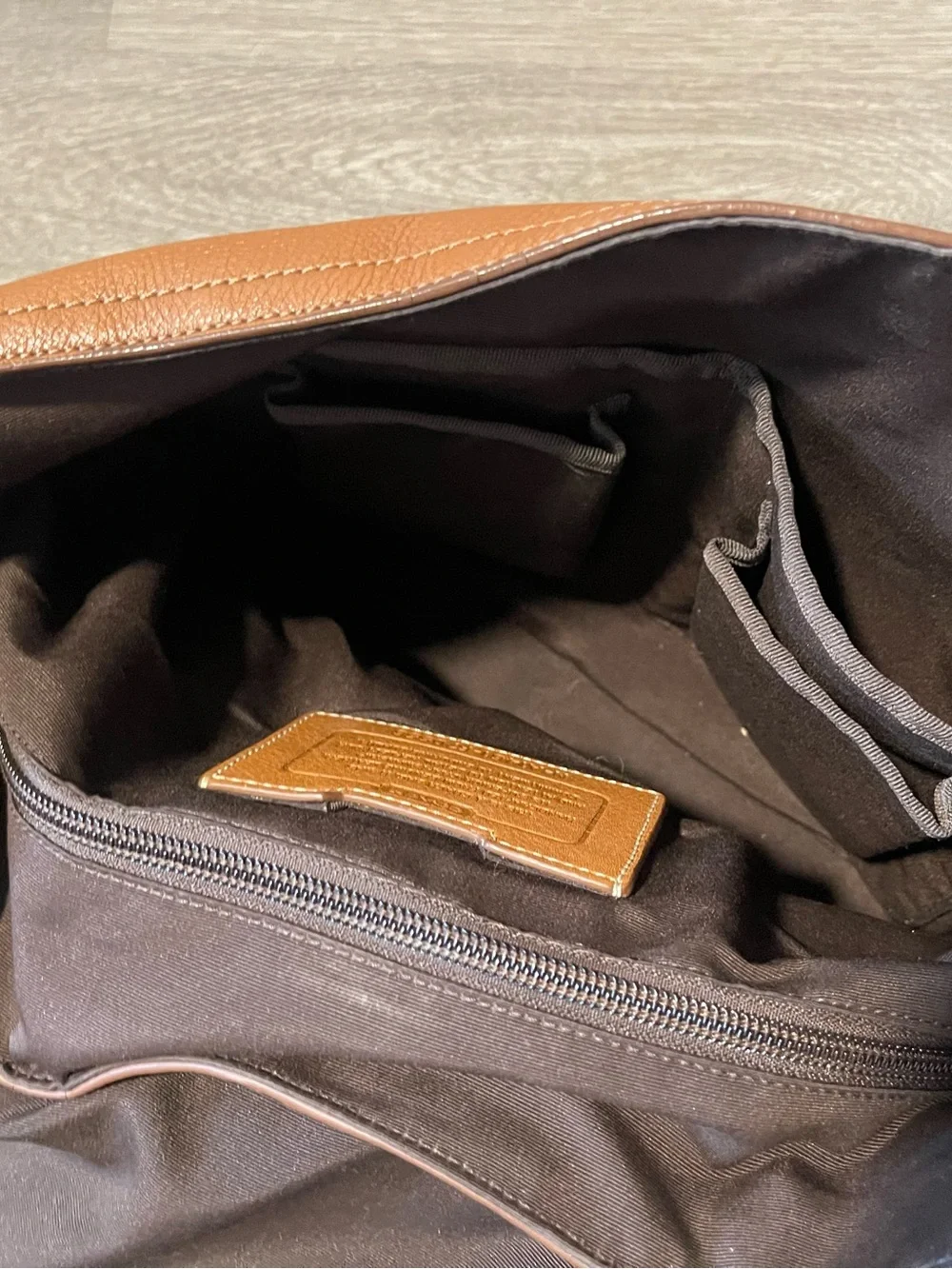 Coach Brown Leather Messenger Bag with Navy-Trim Strap Have Some Rubs Unisex